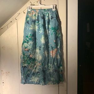 Elastic waist flowy midi skirt